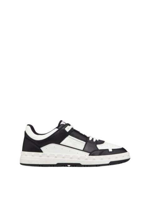 Freedots leather sneakers