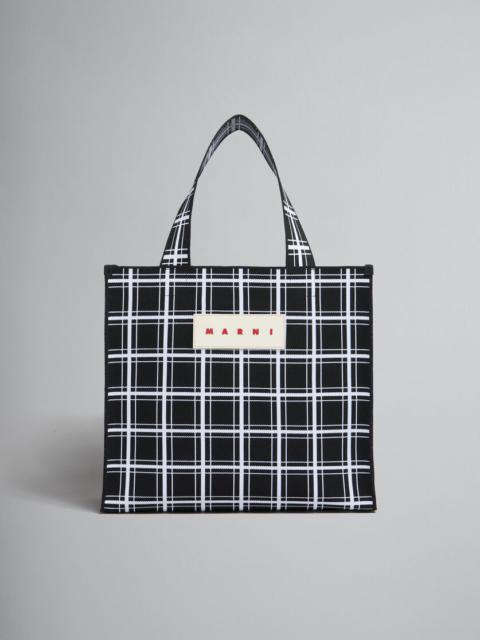 BLACK AND WHITE JACQUARD CHECK SHOPPER