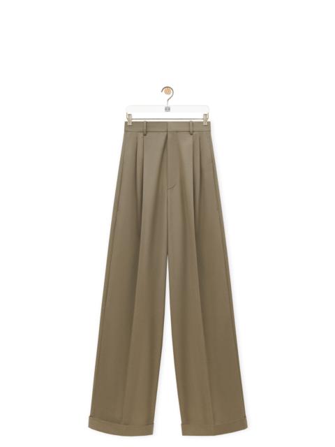 Pleated trousers in cotton and silk