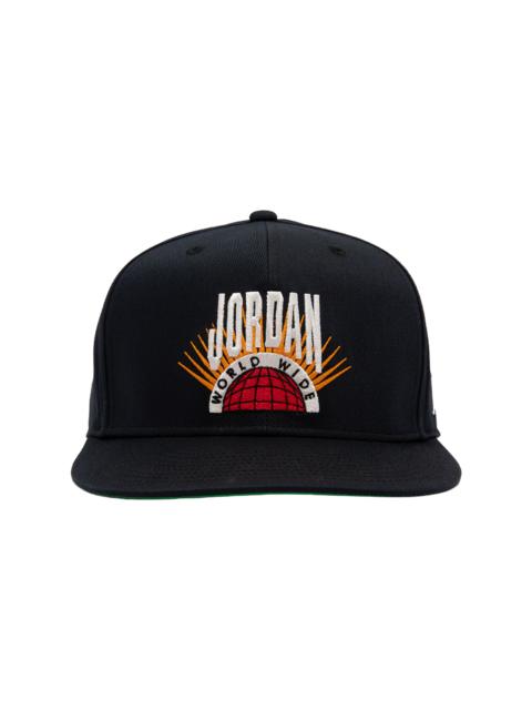 Jordan Jordan Essentials Pro Structured Flat Bill Hat "Black / Kelly Green / Sail" IF3508 010