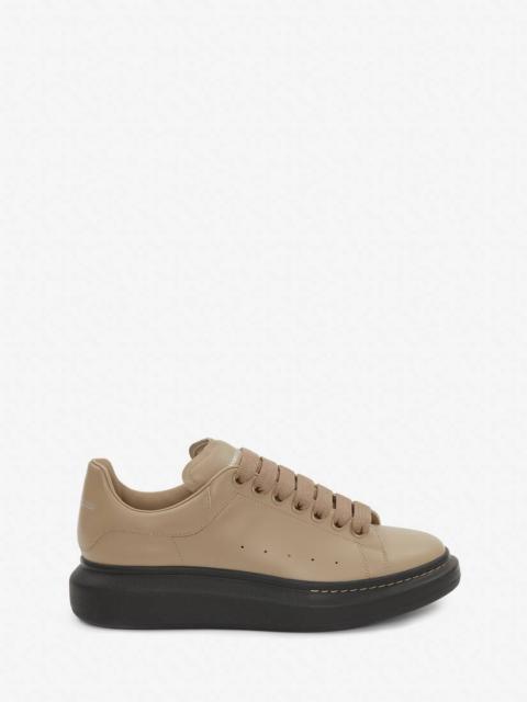 Alexander McQueen Men's Oversized Sneaker in Black/beige