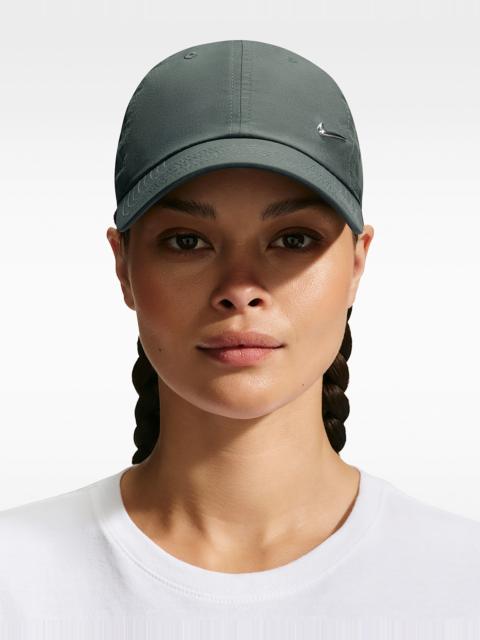 Nike Nike Dri-FIT Club Unstructured Metal Swoosh Cap