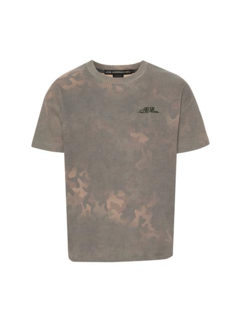 camouflage-print waffle-knit T-shirt