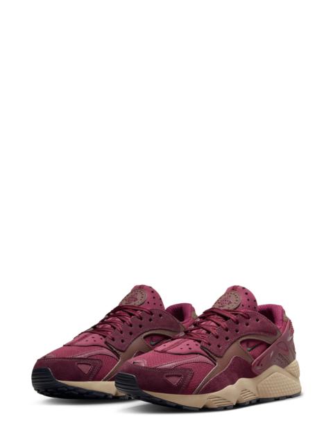 Air Huarache Sneaker in Maroon/Black/Earth/Burgundy