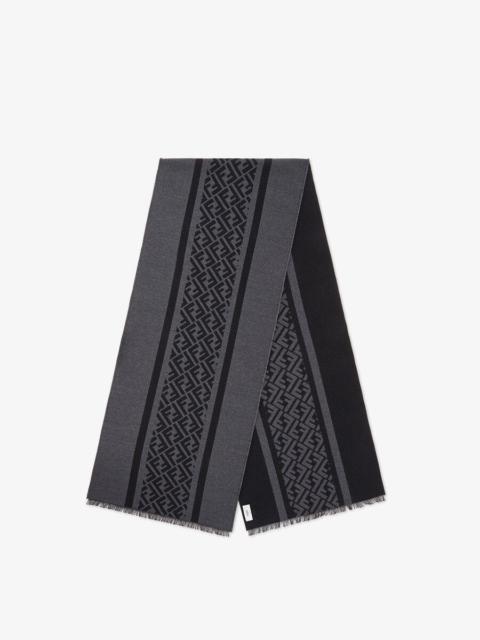 FENDI Black wool scarf