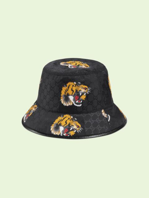 GUCCI GG bucket hat with tiger print