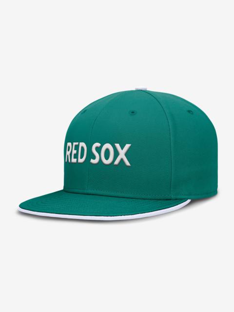 Nike Boston Red Sox City Connect True Men's Nike Dri-FIT MLB Fitted Hat