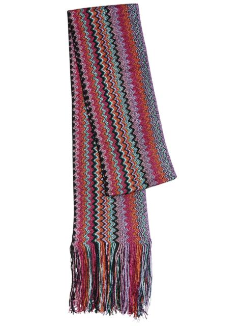 Zigzag-intarsia knitted scarf