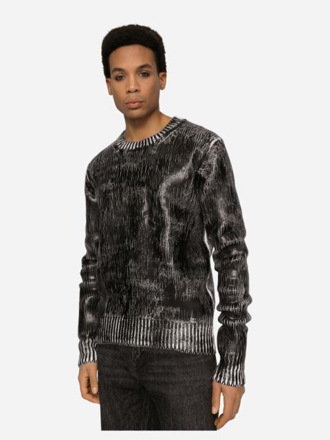 Round-neck coated wool sweater with DG patch