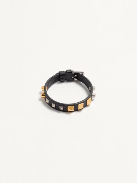 Valentino ROCKSTUD BRACELET IN GRAINY CALFSKIN WITH A MIX OF STUDS.