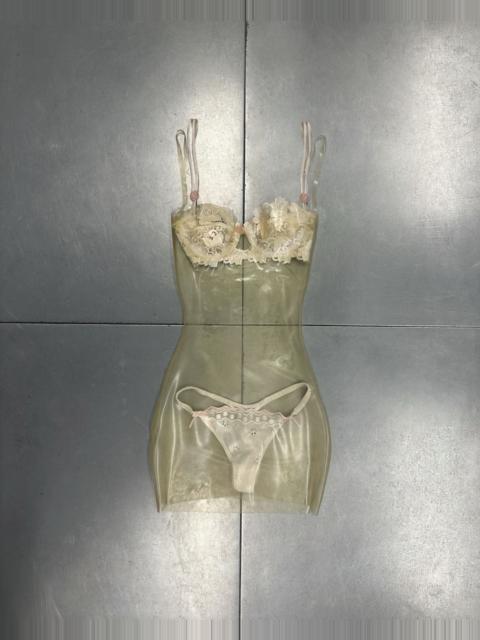 POSTER GIRL THE INVISIBLE DRESS