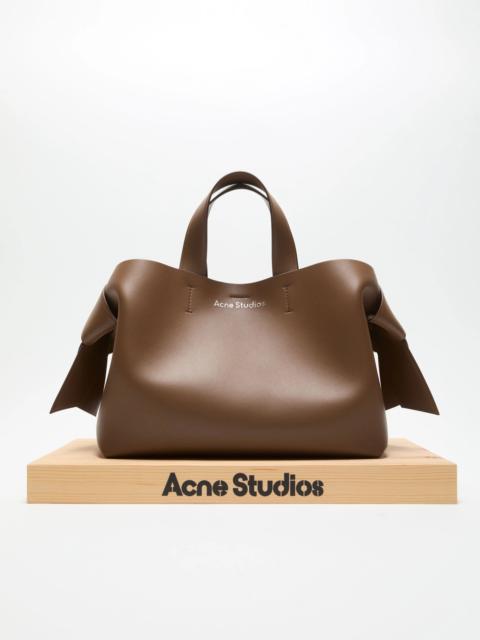 Acne Studios Musubi midi tote - Camel brown