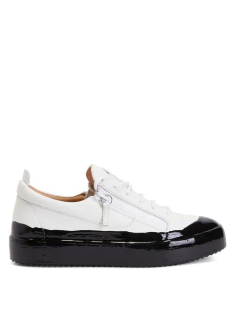 Giuseppe Zanotti Frankie Match