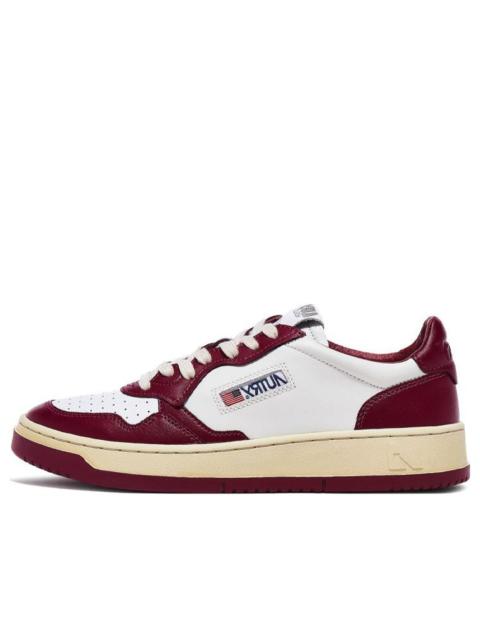 AUTRY (WMNS) AUTRY Medalist Low Top Bicolor 'White Burgundy' AULW-WB13