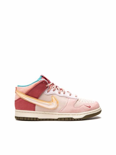 x Social Status Dunk Mid "Strawberry Chocolate" sneakers