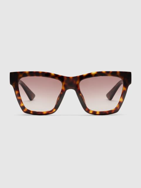 Cat eye sunglasses