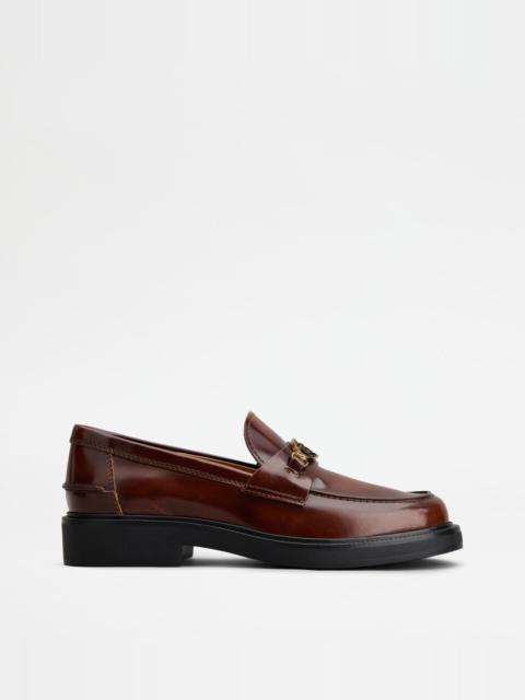 Tod's LOAFERS IN LEATHER - BROWN