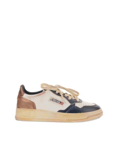 AUTRY Medalist Low Super Vintage sneakers