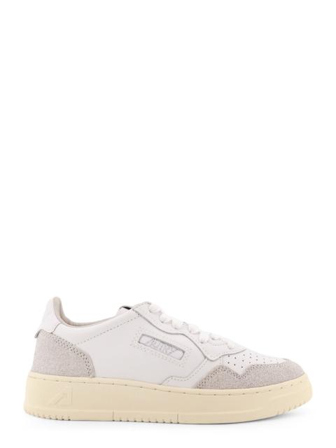 Medalist Low Leather Sneakers