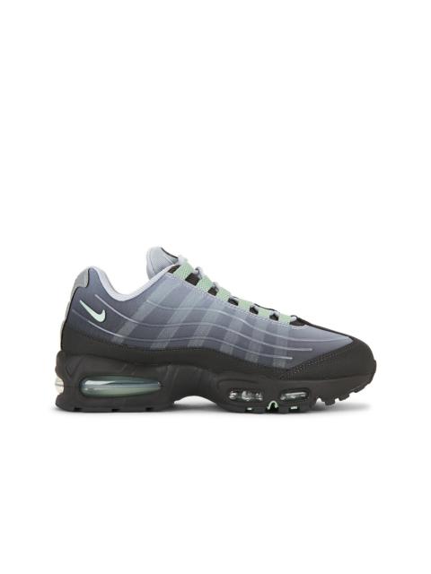 Nike Air Max 95 Tech