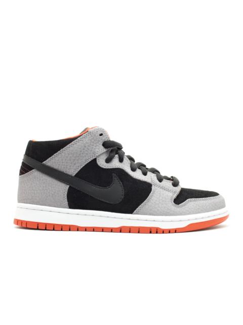 Nike DUNK MID PRO SB 'UN-SUPREME'