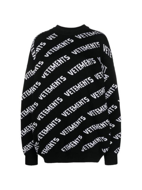 VETEMENTS logo-print knitted jumper