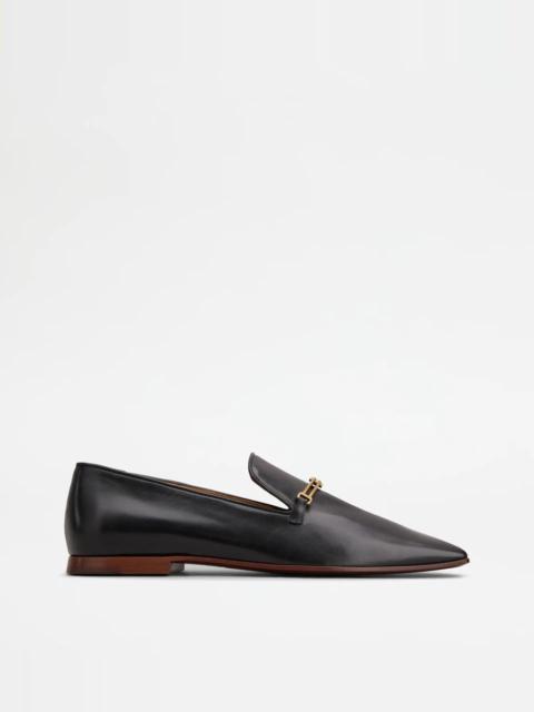 TOD'S LOAFERS IN LEATHER - BLACK