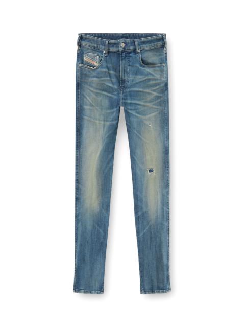 Diesel SLIM REGULAR WAIST 2062 D-STRUKT JOGGJEANS®