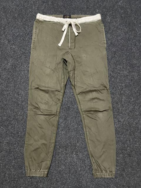 BEAMS PLUS BEAMS PLUS Military Twill Gym Jogger Pants Olive Green