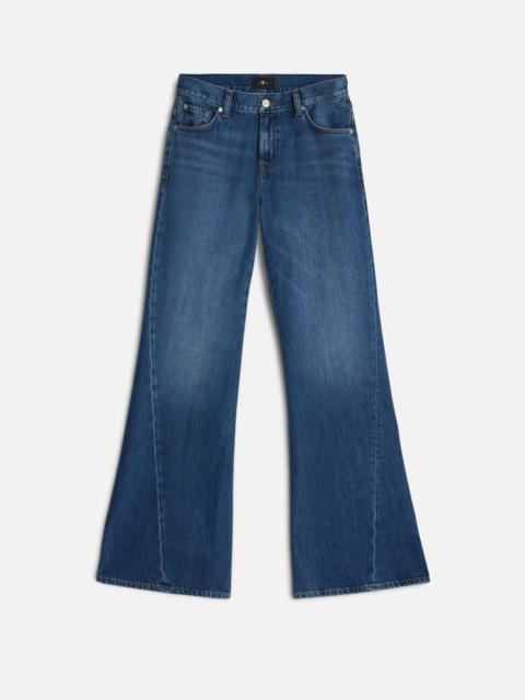 7 For All Mankind Slim Illusion Twisted Seam Spencer Flare in Mesa