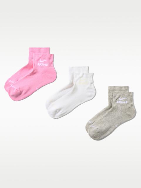 Nike NikeSKIMS Women's Dri-FIT Quarter Socks (3 Pairs)