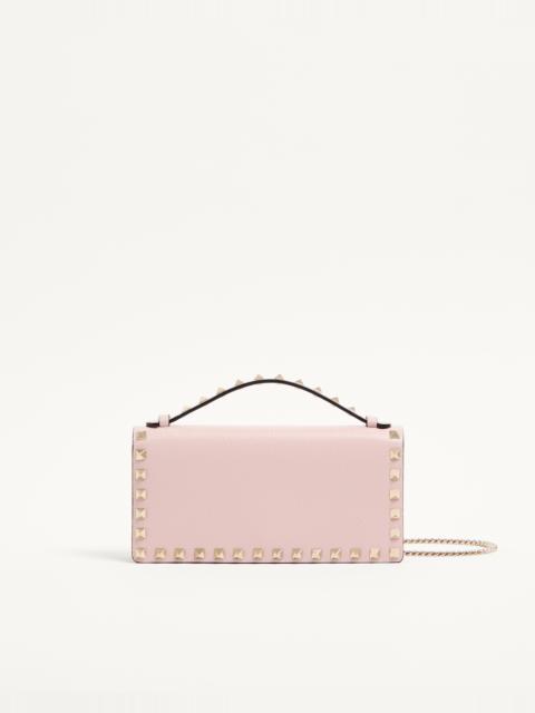 Valentino ROCKSTUD WALLET WITH CHAIN IN GRAINY CALFSKIN