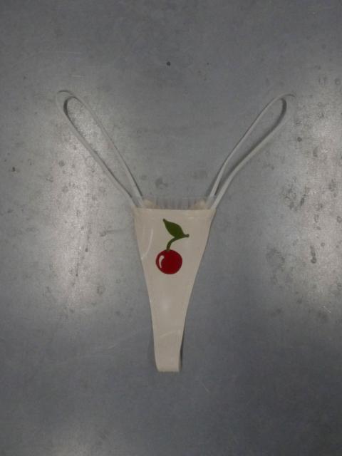 POSTER GIRL CHÉRIE LATEX THONG CHERRY PRINT