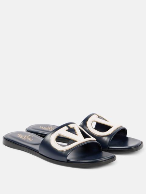 VLogo Signature leather slides