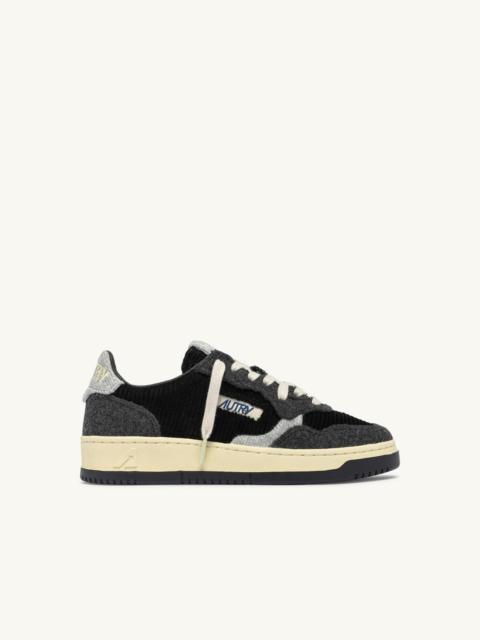 AUTRY MEDALIST LOW SNEAKERS IN BLACK PHANTOM AND GRAY VELVET