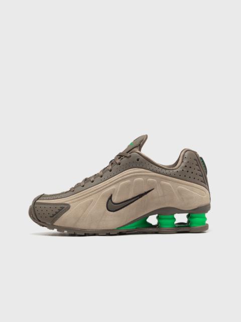 Nike WMNS Shox R4