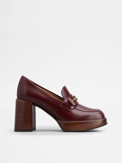 Tod's HEELED LOAFERS IN LEATHER - BURGUNDY