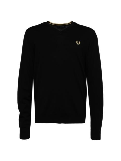 logo-embroidered V-neck jumper