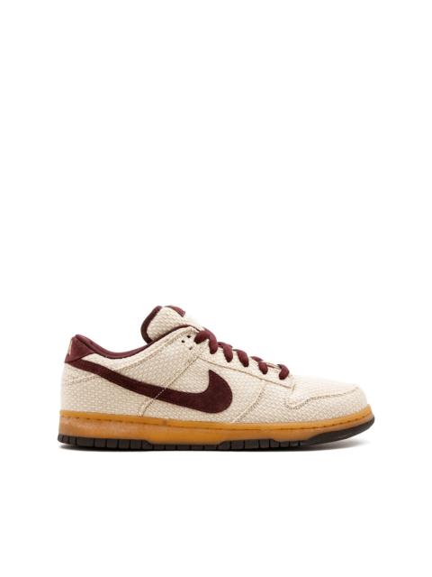 Dunk Low Pro SB sneakers