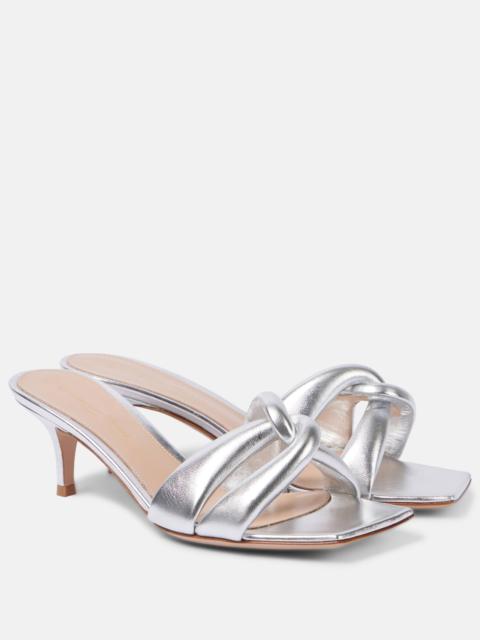 Gianvito Rossi Amour 금속 가죽 mules