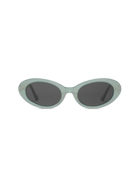 Jeans tinted sunglasses