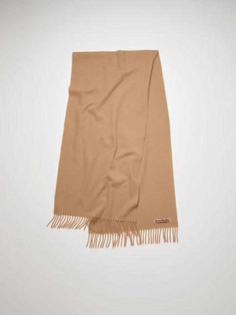 Narrow wool scarf camel brown