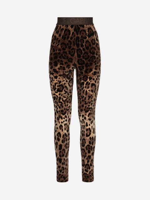Chenille leggings with jacquard leopard design