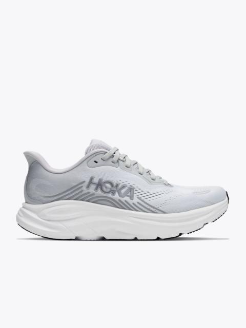 HOKA Women's Clifton 11 Shoes in Stardust/Silver