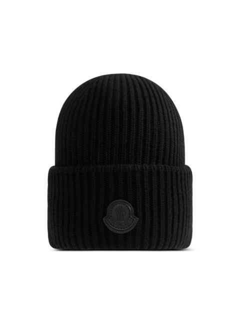 Moncler ribbed logo-patch beanie hat