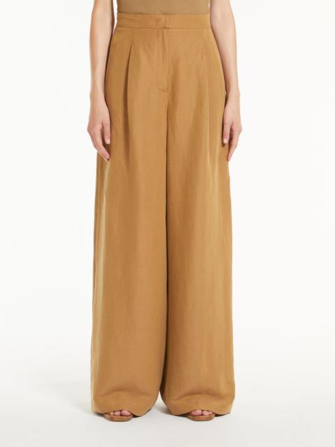 Wide trousers in silk and linen