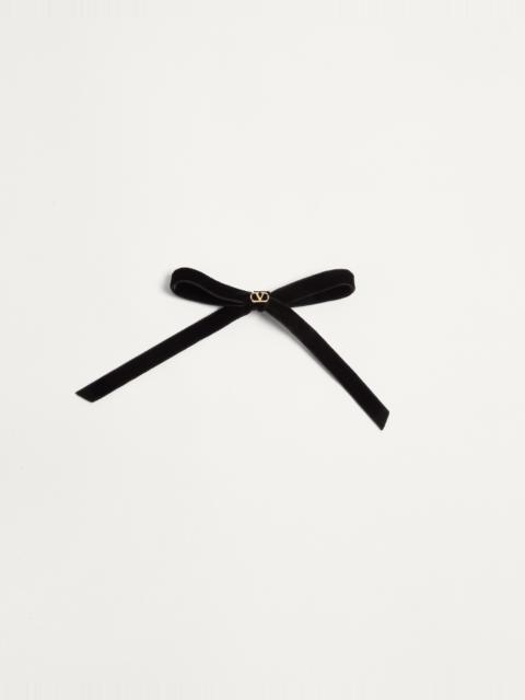 Valentino VLOGO SIGNATURE VELVET BOW HAIRCLIP