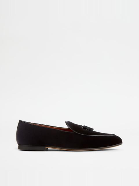 LOAFERS WITH TASSELS IN VELVET - BLACK