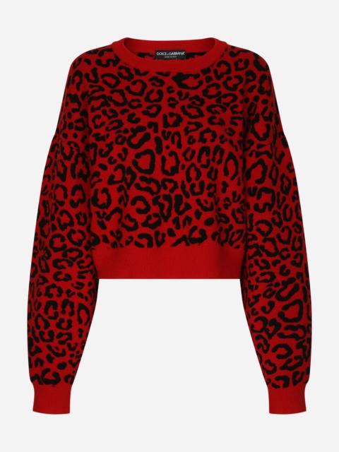 Cropped wool sweater with leopard inlay