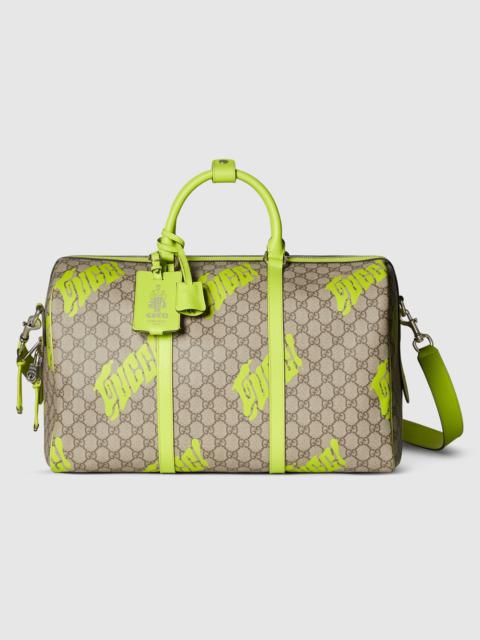 GUCCI Medium duffle bag with print
